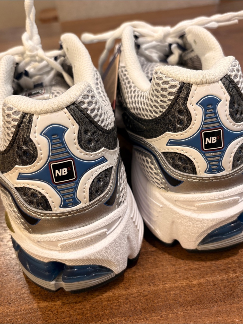 New Balance Men's 1064 Runner Shoes 10.5 - Rare - Picture 3 of 8